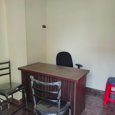 نزل فيلوريفي Sri Vari Residency المظهر الخارجي الصورة
