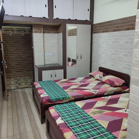 نزل فيلوريفي Sri Vari Residency المظهر الخارجي الصورة