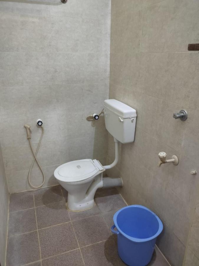 نزل فيلوريفي Sri Vari Residency الغرفة الصورة
