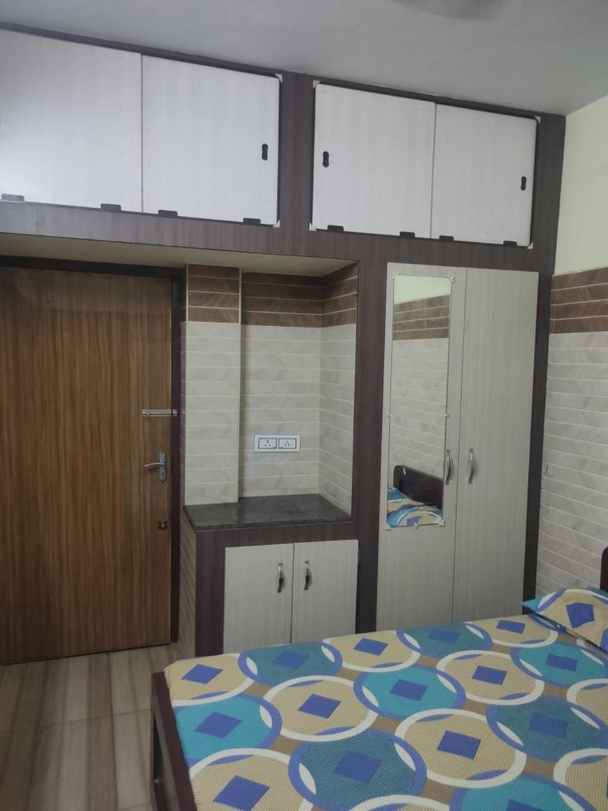 نزل فيلوريفي Sri Vari Residency المظهر الخارجي الصورة