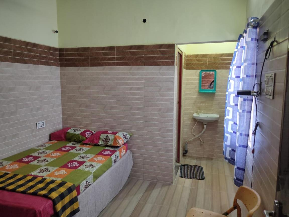 نزل فيلوريفي Sri Vari Residency المظهر الخارجي الصورة