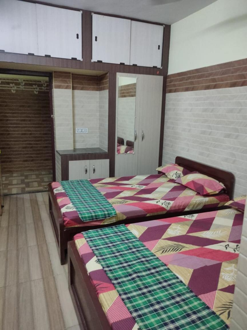 نزل فيلوريفي Sri Vari Residency المظهر الخارجي الصورة